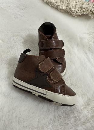 Стильные пинетки кеды next, пинетки, коричневые пинетки, кеды