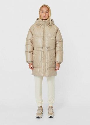Пуффер оверсайз 2025 бежевый stradivarius