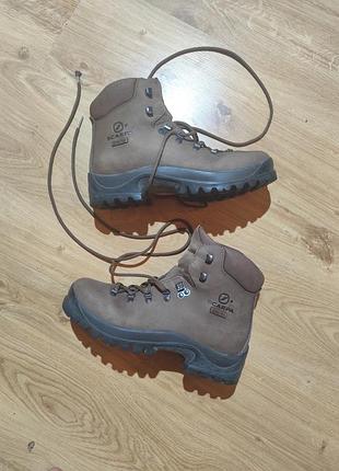 41/26-26.5 кожаные ботинки scarpa