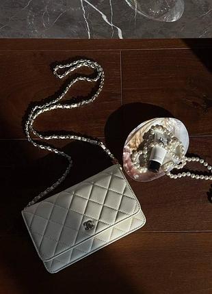 Chanel classic wallet on chain quilted caviar white/silver коробка магніт