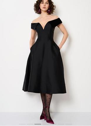 Вечірня сукня андре тан з лімітованої колекції.