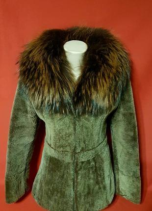 Натуральний кожушок дублянка з овчини з хутряним коміром3 фото