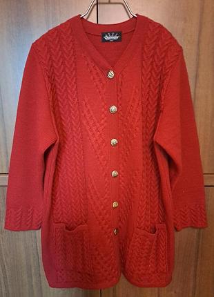 Женский кардиган с застежкой на пуговицы