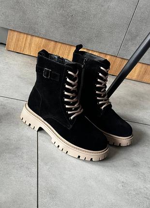 Женские ботинки