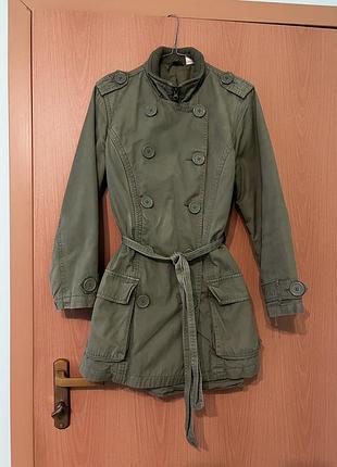 Оливкове пальто