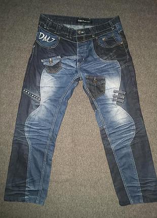 Джинсы на не высокого мужчины или на подростка.