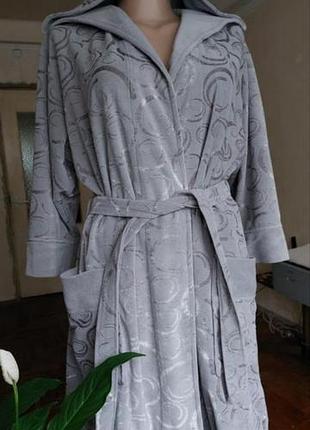 Халат женский махровый. nusa турция. xxl (52). бамбук. серо - серебристый с узором.