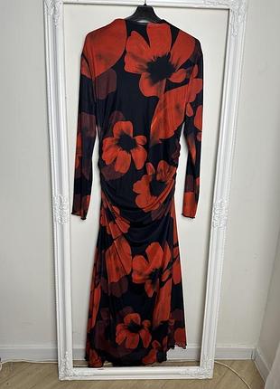 Довга сукня в підлогу у квіти з довгим рукавом