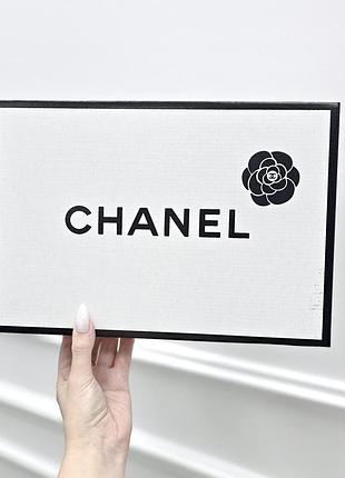 Фирменная упаковка коробка chanel, упаковка на подарок. подарочная брендовая упаковка шанель