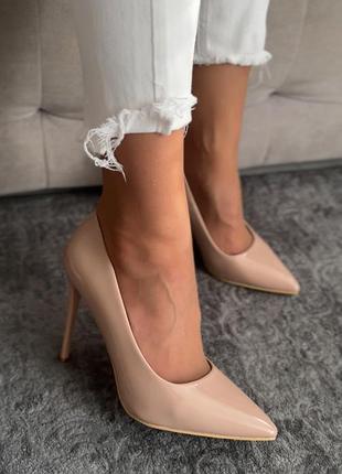 Бежеві лодочки