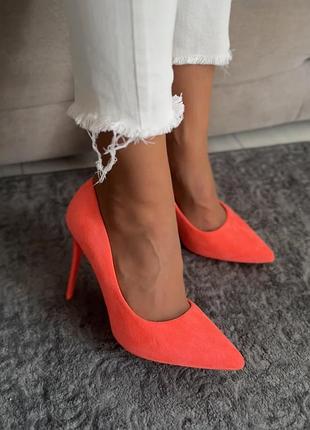 Яскраві лодочки