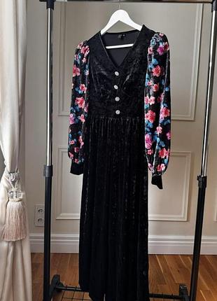 Елегантна оксамитова сукня