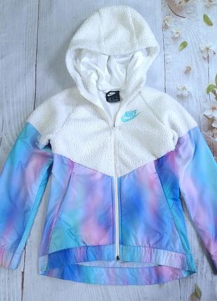 Спортивная кофта/куртка для девочки указана на рост 137-147