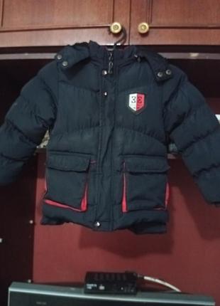 Зимняя курточка на мальчика размир 86-92