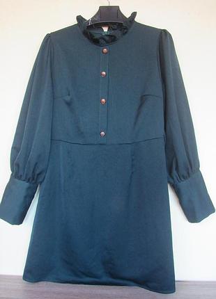 Красивое изумрудное платье с рюшами от shein
