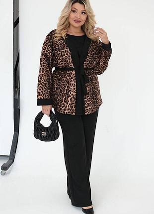 Костюм жіночий