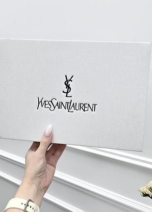 Фирменная упаковка коробка yves saint-laurent, упаковка на подарок. подарочная брендовая упаковка ив сен-лоран