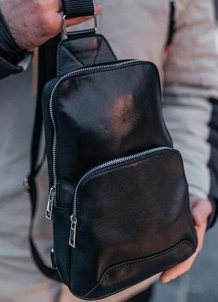 Мужская кожаная слинг-сумка для современного мужчины,черная