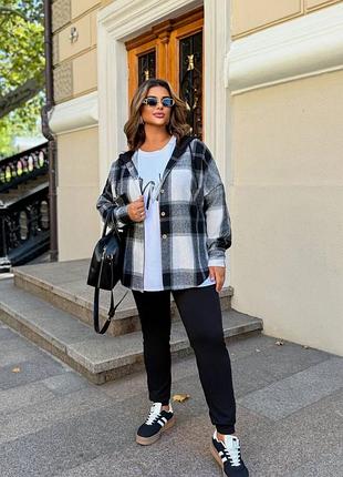 Костюм жіночий