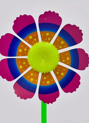 Ветрячок с 33981 (100) – яркий пластиковый садовый декор