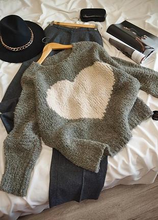 Свитер букле оверсайз с сердцем, шерсть альпака, италия