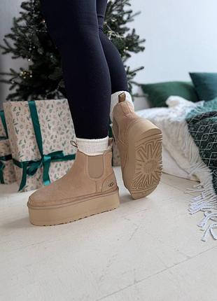 Ugg neumel chelsea platform beige