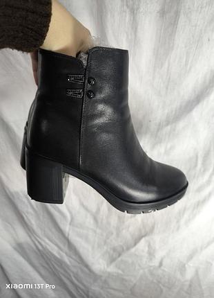 Черевики осінні весняні жіночі шкіряні