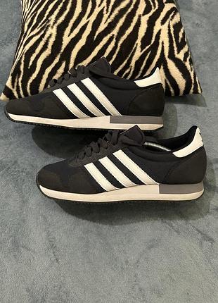 Кросівки adidas