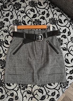 Спідниця в клітинку із поясом та кишенями