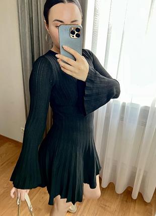 Сукня чорна