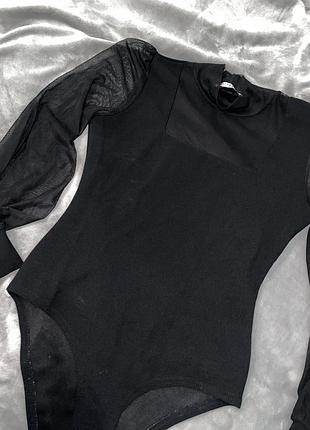 Чорне боді з сіточкою,рука сіточкою