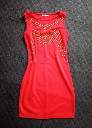 Французское платье с металлическим декором в стиле супер-женщины