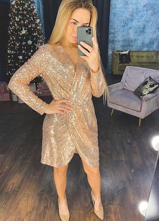 Неймовірна сукня