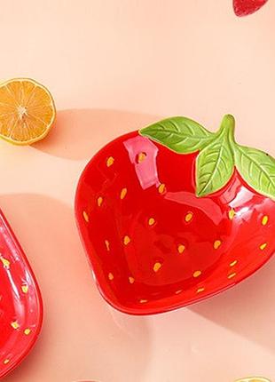 Тарілка глибока полуниця 18513 5х16х19.5 см червона