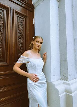 Весільна сукня з розрізом 6