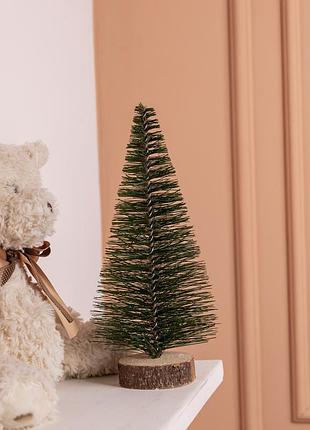 Искусственная елка настольная звезда 25 см зеленая с пвх ветками и деревянной основой для новогоднего декора