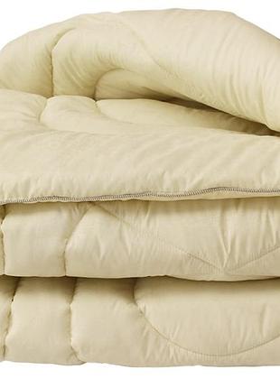 Одеяло гипоаллергенное с искусственным лебяжим пухом 175×215 – всесезонное, в сумке для хранения бежевое