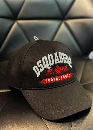 Чорна чоловіча кепка