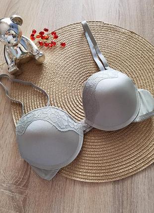 Брендовый бюстгальтер с небольшим пуш ап размера 70d(75c)