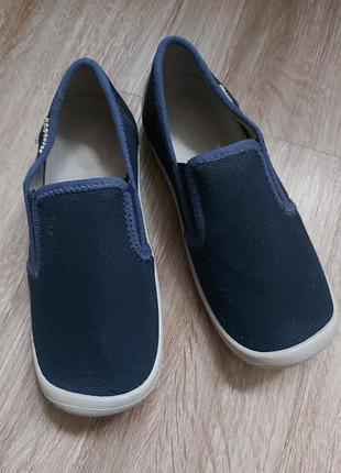 Тапочки удобные в садик!! размер 29, стелька 18 см..