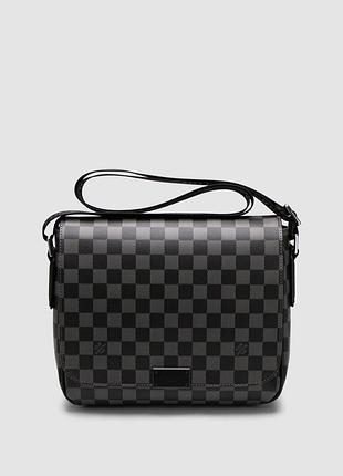 Чоловічі сумки louis vuitton district pm damier graphite canvas grey 26 х 23 х 7 см натуральна шкіра