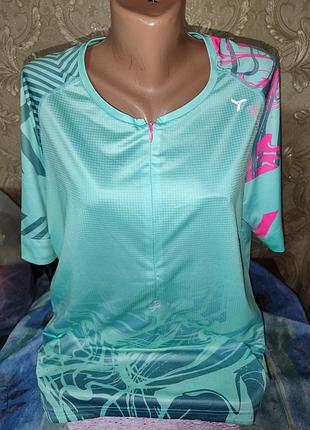 Женская футболка спорт