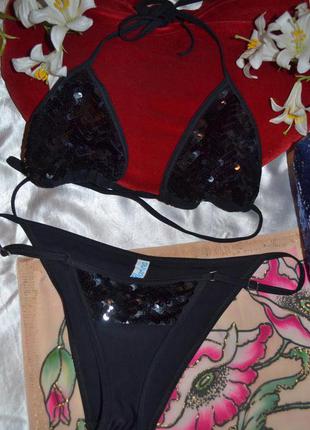 Купальник чорний , прикрашений пайєтками фірми магіпа - розмір м