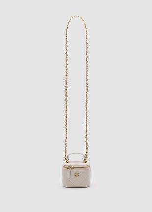 Сумка жіноча chanel classic beige lambskin pearl crush mini vanity case 11 х 10 х 7 натуральна шкіра бежева трендова