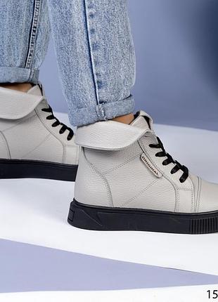 Женские ботинки