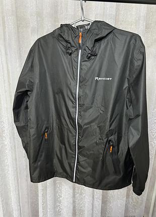 Легка куртка водостійка