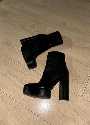 Шкіряні ботильйони zara 39 розміру