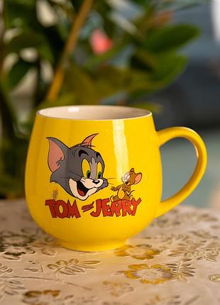 Фарфоровая чашка tom and jerry 400 мл — яркая кружка с принтом для кофе, чая и подарка