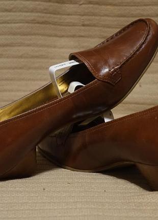 Витончені шкіряні туфлі — човники на стійкому підборі eco данія 41 р.