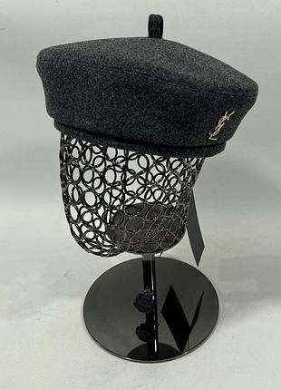 Берет жіночий